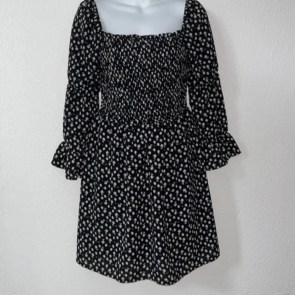 SOLD! AUW floral ruffled sleeves off the shoulder dress - Picture 1 of 16